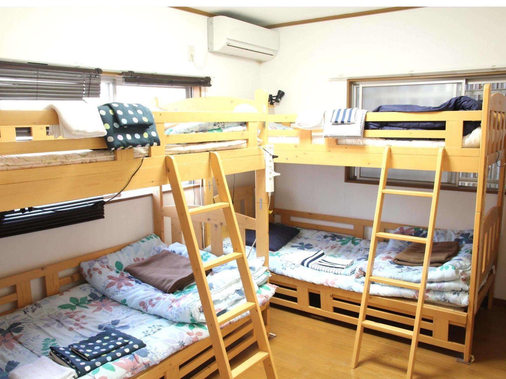 Guest House Carpe Hiroshima Koi Exteriör bild